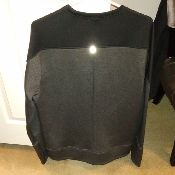 Oakley Charcoal and Black Crewneck - Picture 4 of 4